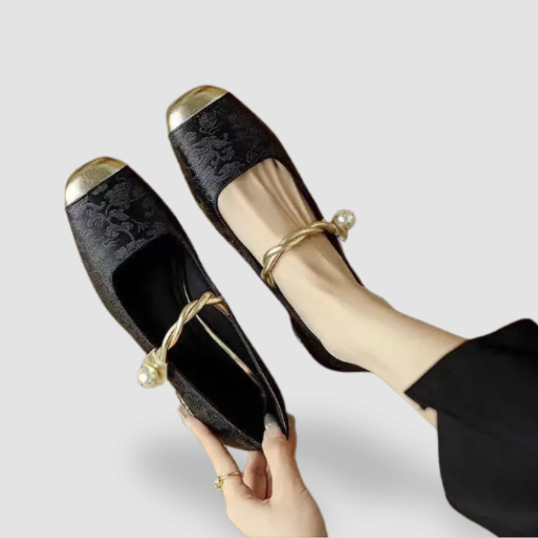 Mazie | Women’s Closed Toe Strap Low Heels